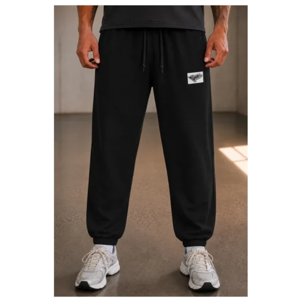ESSENTIAL PATCH SWEATPANTS